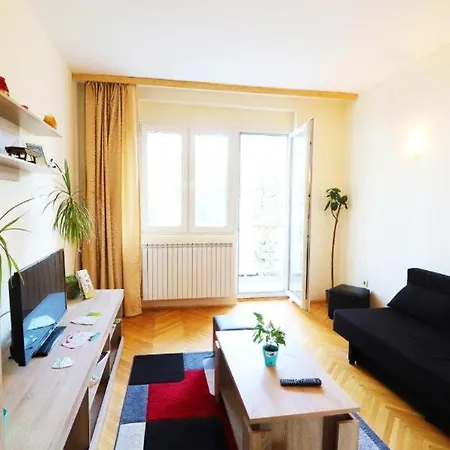 Urban Nest Main Square Appartement *